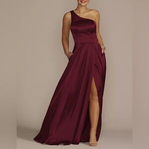 Chic One-Shoulder Burgundy Gown